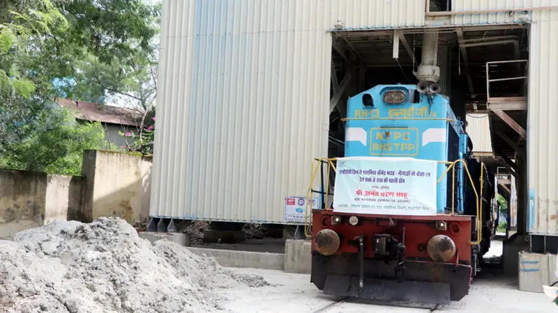 Locomotives in Cement Plants: Ensuring the Smooth Flow of Raw Materials and Finished Products