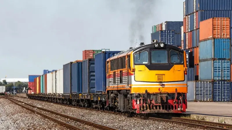 The Backbone of Port Logistics: How Locomotives Keep Goods Moving